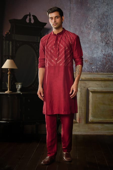 Shop Diyarajvvir Maroon Cotton, Silk Mirrors, Embroidery Thread Work Kurta And Pant Set at Aza Fashions Shop_Diyarajvvir_Maroon Cotton, Silk Mirrors, Embroidery Thread Work Kurta And Pant Set _at_Aza_Fashions