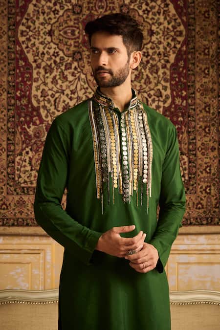 Shop Diyarajvvir Green Cotton, Silk Embroidery Tribal Rustic Kurta And Pant Set at Aza Fashions Shop_Diyarajvvir_Green Cotton, Silk Embroidery Tribal Rustic Kurta And Pant Set _at_Aza_Fashions