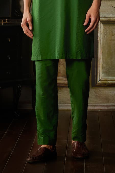 Buy Diyarajvvir Green Cotton, Silk Embroidery Yoke Kurta And Pant Set Online at Aza Fashions Buy_Diyarajvvir_Green Cotton, Silk Embroidery Yoke Kurta And Pant Set _Online_at_Aza_Fashions