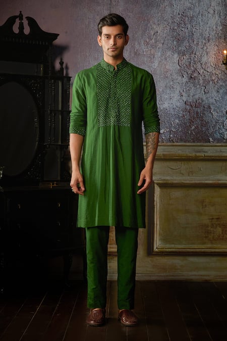 Diyarajvvir Cutdana Embroidered Yoke Kurta & Pant Set 