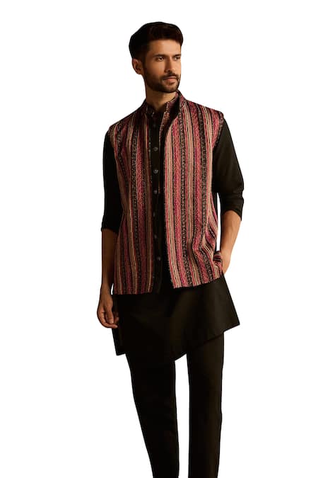 Diyarajvvir Black Cotton, Silk Embroidery Tribal Bundi Kurta Set Online at Aza Fashions Diyarajvvir_Black Cotton, Silk Embroidery Tribal Bundi Kurta Set _Online_at_Aza_Fashions