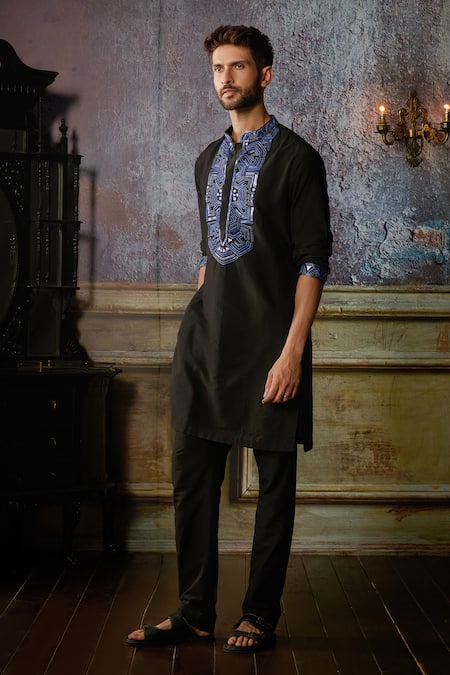 Diyarajvvir Yoke Embroidered Kurta & Pant Set 