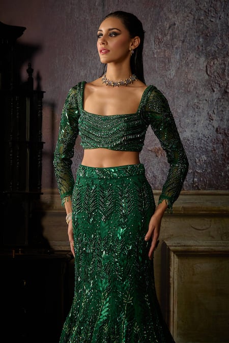 Diyarajvvir Green Satin, Lycra, Tulle Sequins, Embroidered Fish-cut Lehenga With Blouse Online at Aza Fashions Diyarajvvir_Green Satin, Lycra, Tulle Sequins, Embroidered Fish-cut Lehenga With Blouse _Online_at_Aza_Fashions