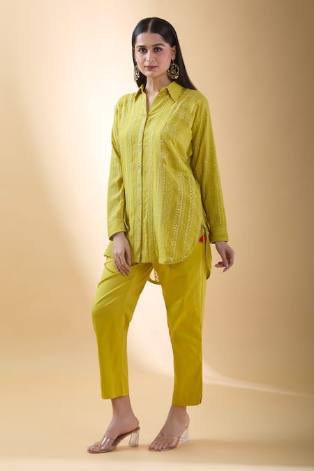 SHRADDHA RAMBHIA Yellow Chanderi Embroidered Thread Shirt Collar High-low 