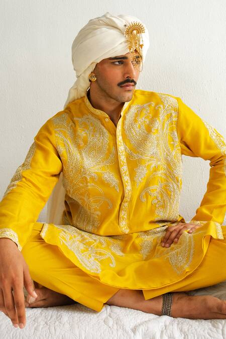 Wabi Sabi By Anshum-Ritesh_Yellow Chanderi Embroidery Paisley Vine Kurta With Pyjama _Online_at_Aza_Fashions