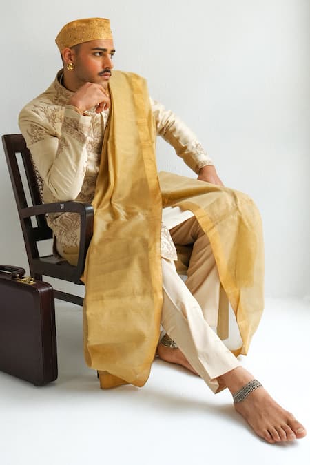 Wabi Sabi By Anshum-Ritesh_Beige Chanderi Embroidery Kaaravaan Sherwani Set _Online_at_Aza_Fashions
