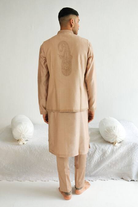 Shop Wabi Sabi By Anshum-Ritesh Beige Chanderi Embroidery Paisley Vine Bundi Set at Aza Fashions Shop_Wabi Sabi By Anshum-Ritesh_Beige Chanderi Embroidery Paisley Vine Bundi Set _at_Aza_Fashions