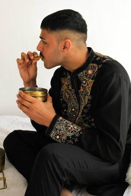 Buy_Wabi Sabi By Anshum-Ritesh_Black Chanderi Embroidery Bling And Bloom Kurta With Pyjama _Online_at_Aza_Fashions