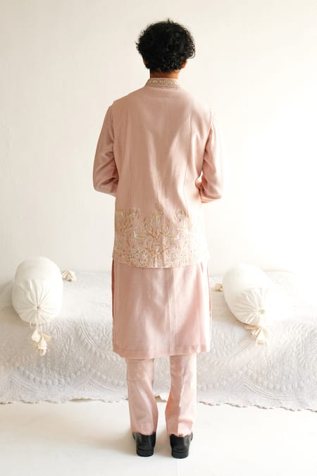 Shop_Wabi Sabi By Anshum-Ritesh_Pink Chanderi Embroidery Floral Reindeer Kurta Set _at_Aza_Fashions