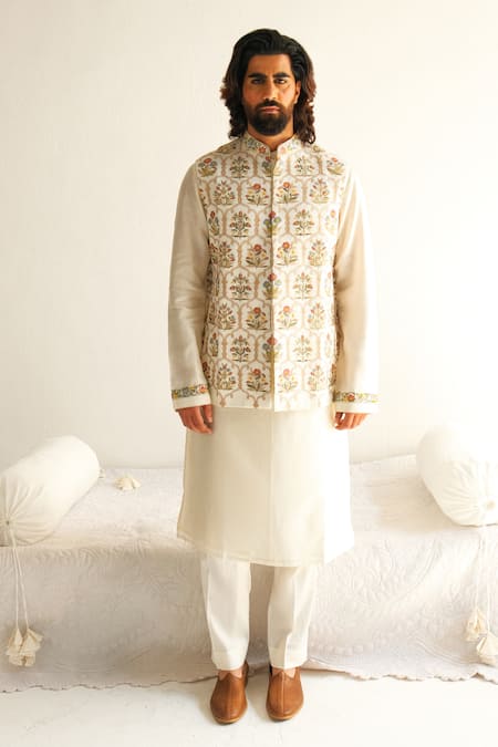 WABI SABI BY ANSHUM-RITESH Ivory Cotton Silk Embroidery Aari Jaipur Mural Bundi Kurta Set 