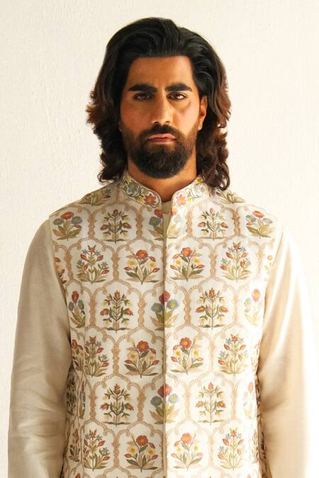 Shop_Wabi Sabi By Anshum-Ritesh_Ivory Cotton, Silk Embroidery Jaipur Mural Bundi Set _Online_at_Aza_Fashions