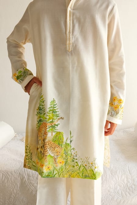 Buy Wabi Sabi By Anshum-Ritesh Ivory Chanderi Nocturnal Hand Painted Kurta With Pyjama Online at Aza Fashions Buy_Wabi Sabi By Anshum-Ritesh_Ivory Chanderi Nocturnal Hand Painted Kurta With Pyjama _Online_at_Aza_Fashions