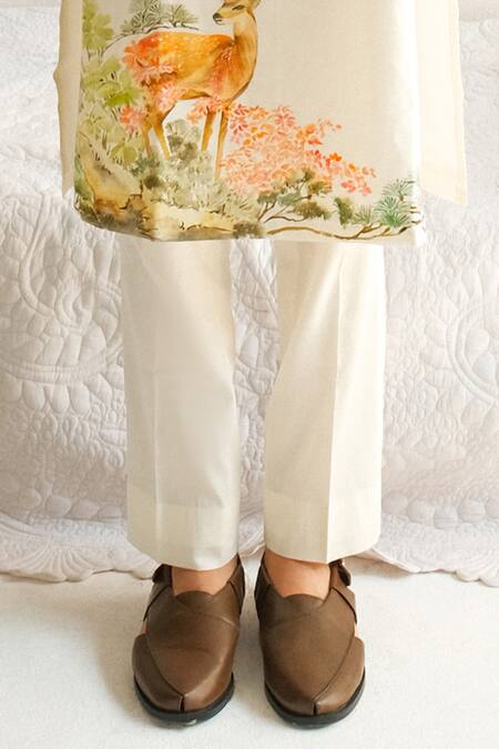 Wabi Sabi By Anshum-Ritesh Ivory Chanderi Embroidery Musk Deer Hand Painted Kurta With Pyjama Online at Aza Fashions Wabi Sabi By Anshum-Ritesh_Ivory Chanderi Embroidery Musk Deer Hand Painted Kurta With Pyjama _Online_at_Aza_Fashions