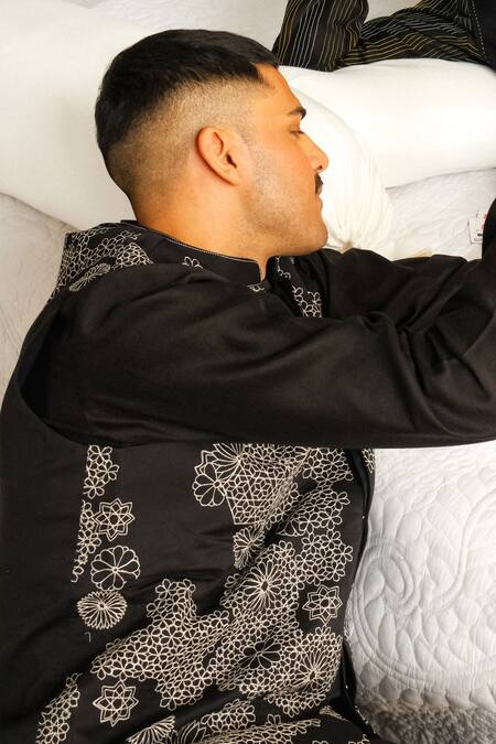Shop_Wabi Sabi By Anshum-Ritesh_Black Cotton, Silk Embroidery Arabesque Bundi Set _Online_at_Aza_Fashions