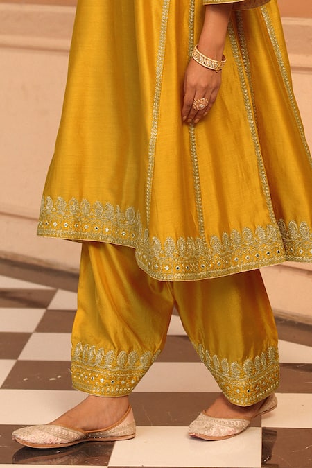 Sheetal Batra_Yellow Silk Embroidery Aiman Kashmiri Tilla Chauga Kurta With Salwar _at_Aza_Fashions