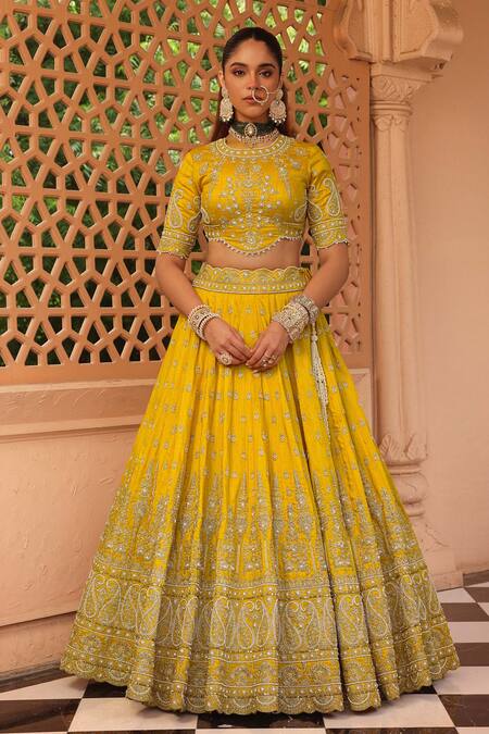 Sheetal Batra_Yellow Silk, Net Zari, Pearls, Embroidery Round Uzma Butti Bridal Lehenga Set _Online_at_Aza_Fashions