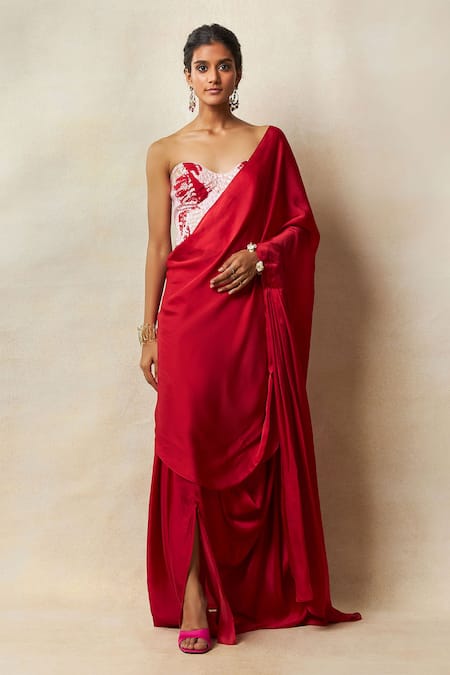 Vedika M Red Silk, Satin Sequins Sweetheart Neck Solid Pre-draped Saree With Corset Online at Aza Fashions Vedika M_Red Silk, Satin Sequins Sweetheart Neck Solid Pre-draped Saree With Corset _Online_at_Aza_Fashions