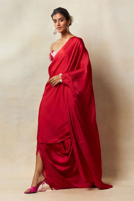 Shop Vedika M Red Silk, Satin Sequins Sweetheart Neck Solid Pre-draped Saree With Corset Online at Aza Fashions Shop_Vedika M_Red Silk, Satin Sequins Sweetheart Neck Solid Pre-draped Saree With Corset _Online_at_Aza_Fashions