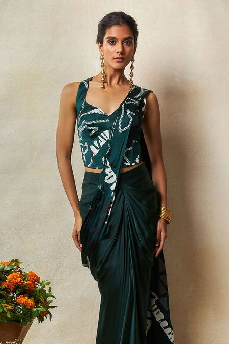 Buy_Vedika M_Green Satin Embroidery Halter Neck Bandhani Print Pre-draped Saree With Corset _Online_at_Aza_Fashions