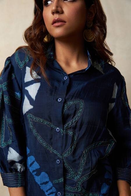 Vedika M_Blue Silk Embroidery Abstract Print Shirt With Pant _Online_at_Aza_Fashions