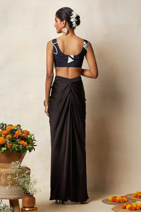 Shop Vedika M Black Silk, Satin Sequins Scoop Neck Bandhani Print Bustier With Draped Skirt at Aza Fashions Shop_Vedika M_Black Silk, Satin Sequins Scoop Neck Bandhani Print Bustier With Draped Skirt _at_Aza_Fashions