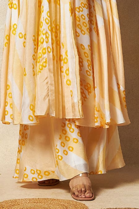 Vedika M_Yellow Silk Mirrors V-neck Abstract Bandhani Print Kurta And Flared Pant Set _Online_at_Aza_Fashions