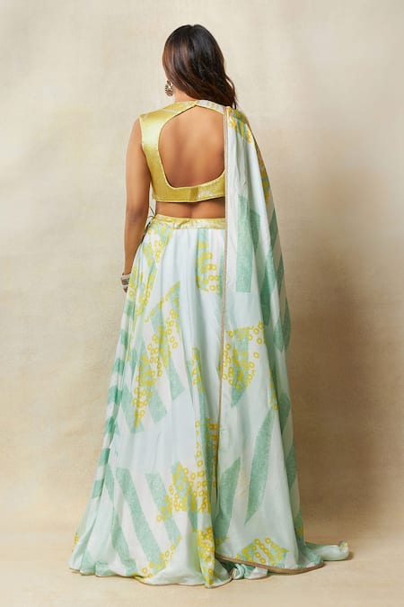 Shop_Vedika M_Green Silk Sequins V-neck Abstract Print Lehenga Set _at_Aza_Fashions
