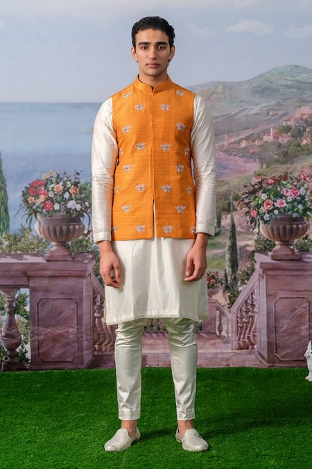 House Of Koa Honey Bee Embroidered Bundi Kurta Set 