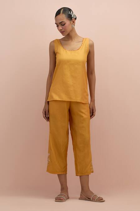 Kora Yellow Silk Beads, Applique, Embroidery V-neck Floral Embellished Top With Pant Online at Aza Fashions Kora_Yellow Silk Beads, Applique, Embroidery V-neck Floral Embellished Top With Pant _Online_at_Aza_Fashions