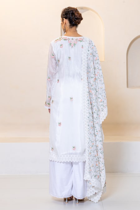 Shop Shruti Sancheti White Hemp, Silk Embroidery, Lace Round Neck Floral Kurta Set at Aza Fashions Shop_Shruti Sancheti_White Hemp, Silk Embroidery, Lace Round Neck Floral Kurta Set _at_Aza_Fashions