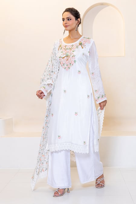 Buy Shruti Sancheti White Hemp, Silk Embroidery, Lace Round Neck Floral Kurta Set Online at Aza Fashions Buy_Shruti Sancheti_White Hemp, Silk Embroidery, Lace Round Neck Floral Kurta Set _Online_at_Aza_Fashions