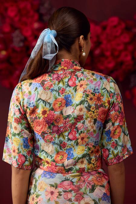 Buy Surmaye Blue Handloom Cotton Whimsical Garden Floral Print Saree Buy_Surmaye_Blue Handloom Cotton Whimsical Garden Floral Print Saree