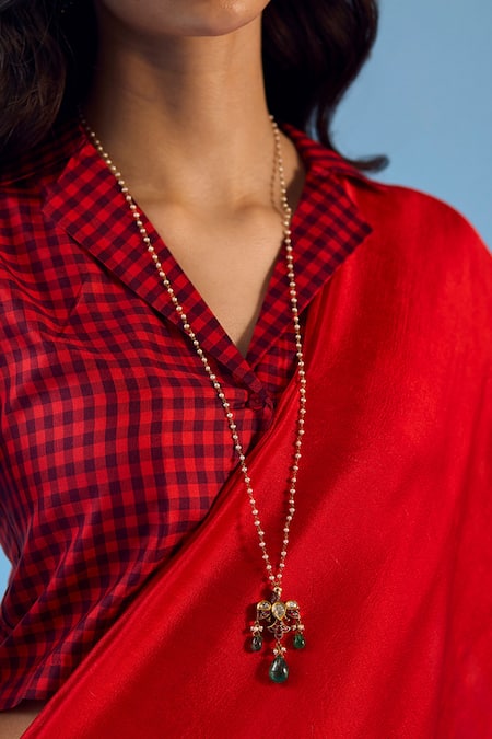 Buy_Surmaye_Red Silk Tassels Bold Allure Handwoven Satin Border Saree _Online_at_Aza_Fashions