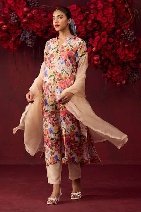 Surmaye Euphoric Blossom Kurta & Pant Set 