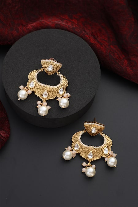 Swabhimann Carved Scalloped Chandbalis