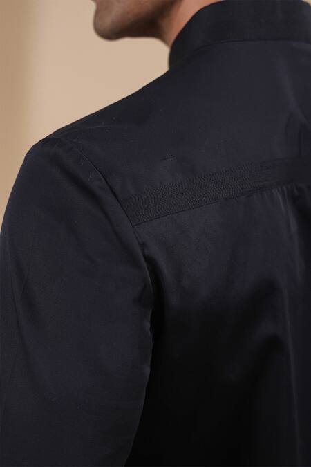 Raw & Rustic By Niti Bothra_Black Cotton Solid Potli Lined Kurta _at_Aza_Fashions