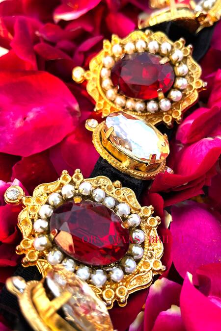 Buy Ornamaas Gold Crystals Regal Motif Embellished Headband Buy_Ornamaas_Gold Crystals Regal Motif Embellished Headband