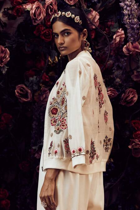 Shop Ornamaas Gold Crystals Regal Motif Embellished Headband Shop_Ornamaas_Gold Crystals Regal Motif Embellished Headband