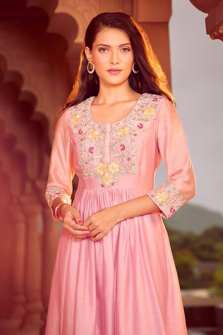 Aariyana Couture Peach Silk, Chanderi, Viscose, Organza Floral Hand Anarkali Pant Set at Aza Fashions Aariyana Couture_Peach Silk, Chanderi, Viscose, Organza Floral Hand Anarkali Pant Set_at_Aza_Fashions