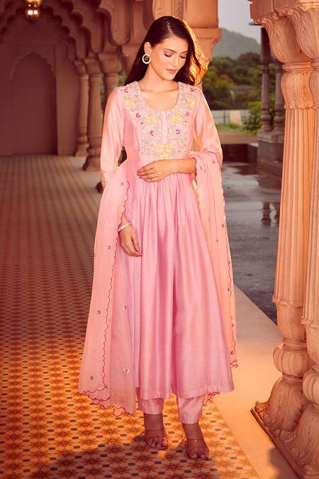 Buy Aariyana Couture Peach Silk, Chanderi, Viscose, Organza Floral Hand Anarkali Pant Set Buy_Aariyana Couture_Peach Silk, Chanderi, Viscose, Organza Floral Hand Anarkali Pant Set