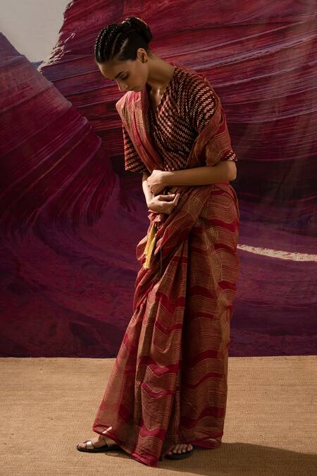 Buy_Banana Labs_Maroon Cotton Tassels, Zari V-neck Handblock Print Saree With Blouse _Online_at_Aza_Fashions