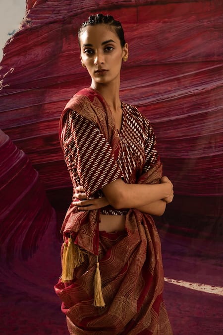 Shop_Banana Labs_Maroon Cotton Tassels, Zari V-neck Handblock Print Saree With Blouse _Online_at_Aza_Fashions