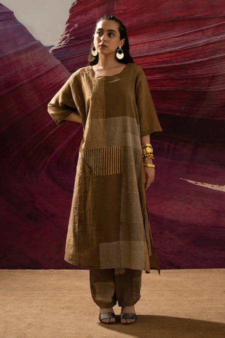 Shop_Banana Labs_Brown Cotton Zari Scoop Neck Line Weave Handblock Printed Kurta Pant Set _at_Aza_Fashions