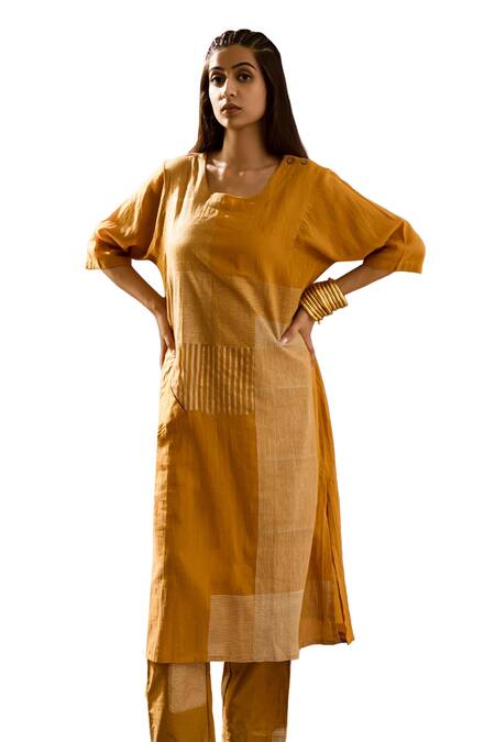 Buy_Banana Labs_Yellow Cotton Handblock Printed Line U-neck Kurta Pant Set _Online_at_Aza_Fashions