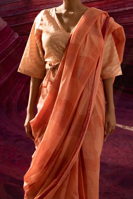 Buy_Banana Labs_Peach Cotton, Silk Tassels, Zari V-neck Wavy Handblock Printed Saree With Blouse 
