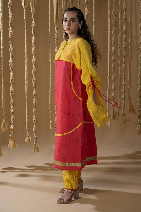 Banana Labs_Pink Cotton Applique Round Neck Handblock Print Kurta Overlay Shrug Set _Online_at_Aza_Fashions