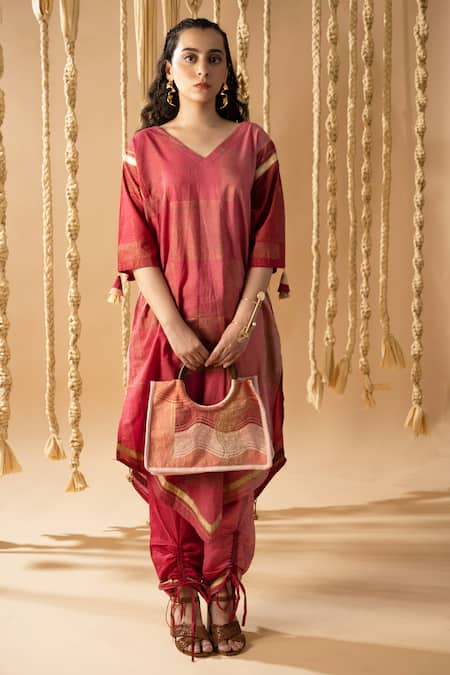 Banana Labs_Pink Cotton Tassels V-neck Linear Handblock Print Kurta Pant Set _Online_at_Aza_Fashions