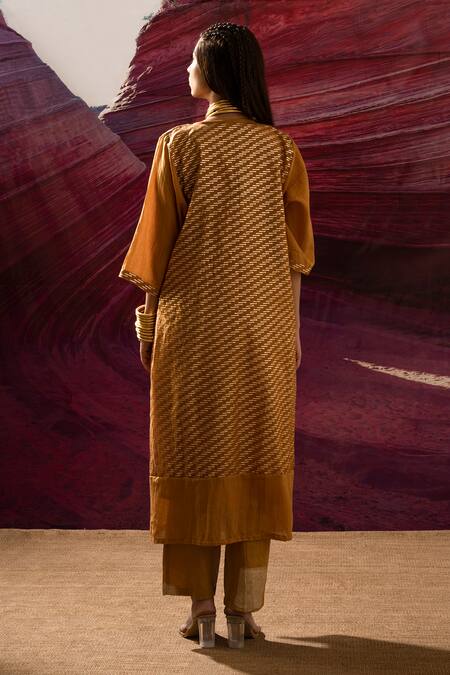 Shop_Banana Labs_Yellow Cotton Zari Round Neck Handblock Print Kurta Cape Set _at_Aza_Fashions