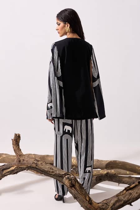 Kamaali Pret Matkal Printed Jacket 