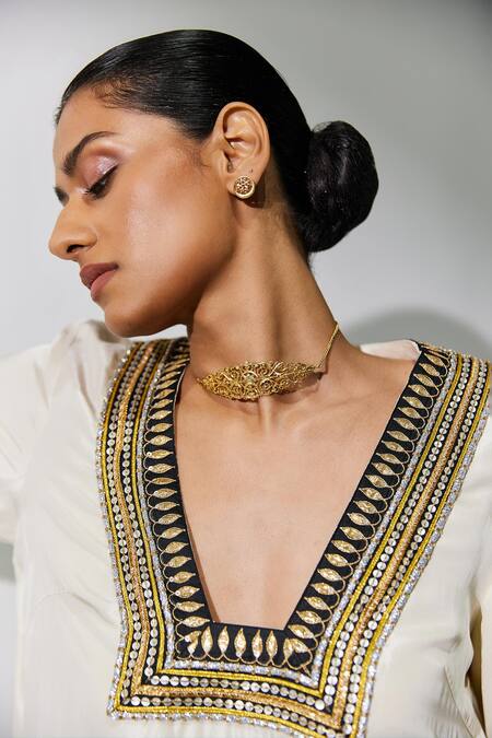 Shop Priyal Prakash Ivory Silk Sequins, Gota Patti V-neck Lace Placket Embroidered Kaftan Online at Aza Fashions Shop_Priyal Prakash_Ivory Silk Sequins, Gota Patti V-neck Lace Placket Embroidered Kaftan _Online_at_Aza_Fashions